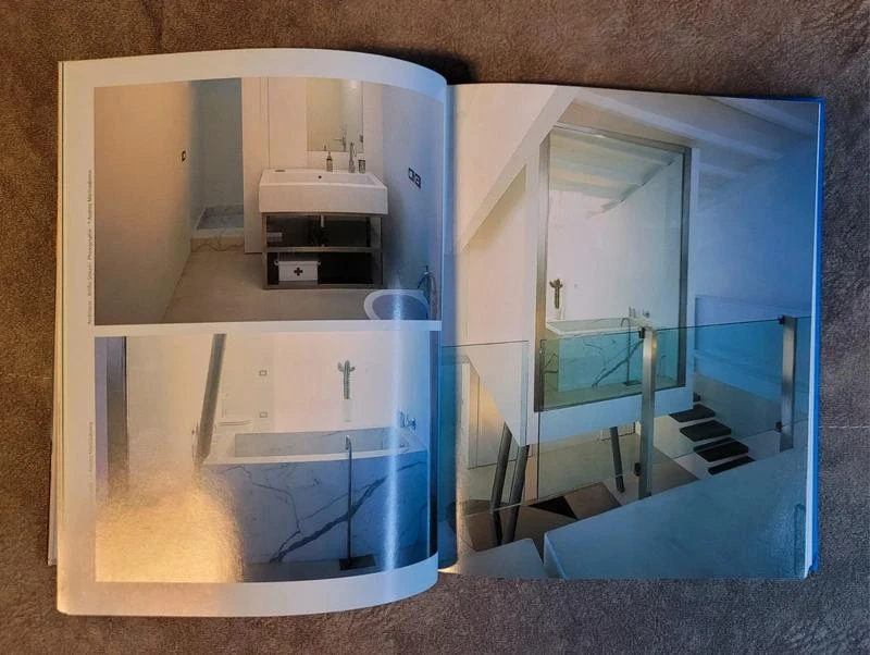 Small Bathrooms Cristian Campos, Cécile Carrion (Translation) – photo 2